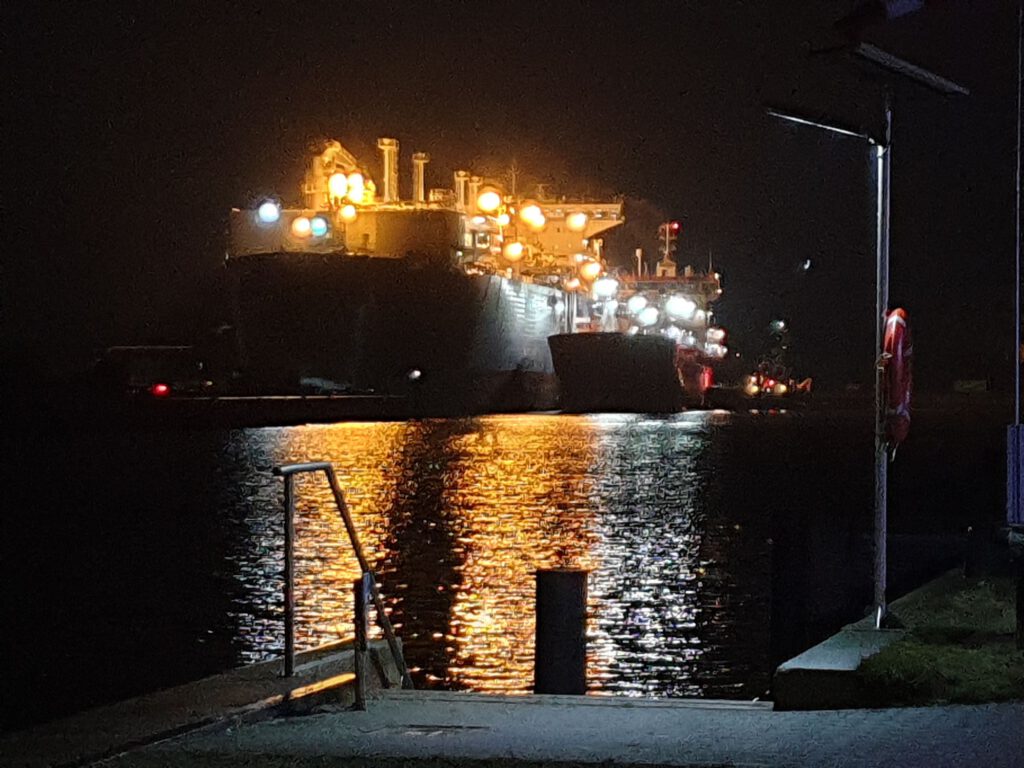 LNG-Terminal im Industriehafen Lubmin