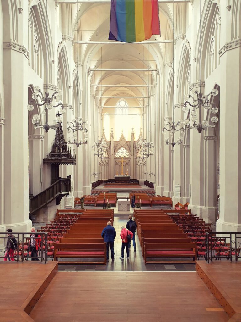 Mittelschiff im Dom