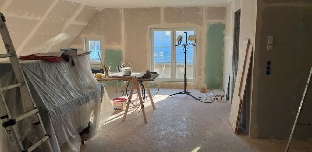 Wände verkleidet und gespachtelt