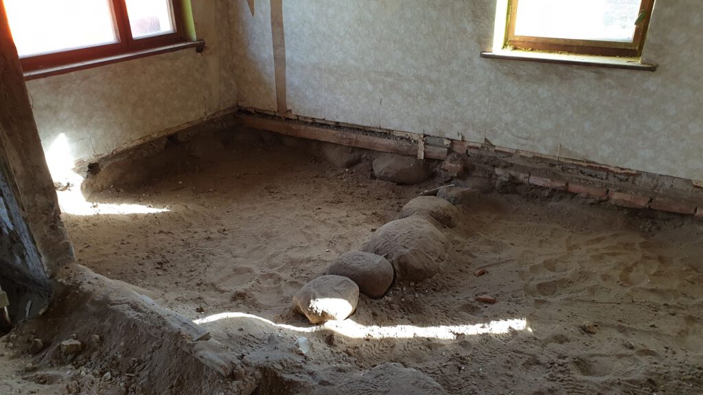 Fundamentsteine im Boden